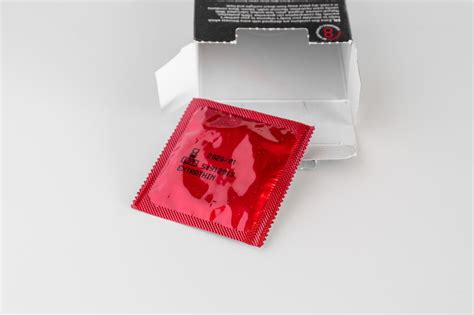 Blowjob ohne Kondom gegen Aufpreis Bordell Trooz